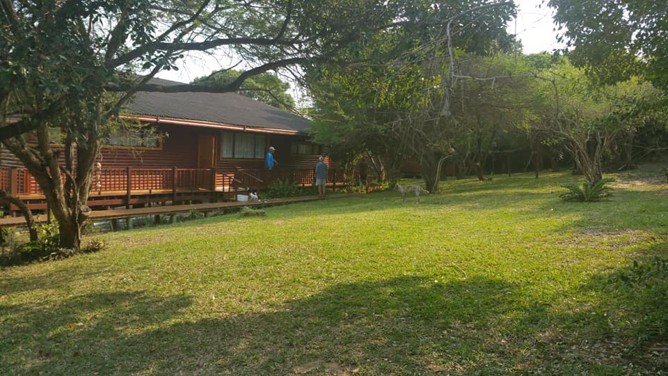 Booking Santa Maria Chalets Enjoy the coast of Mozambique and